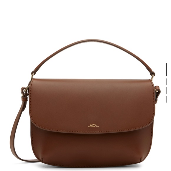 Apc Sarah - Picture 2 of 3